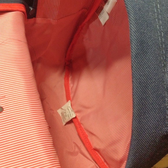 New with tags, Herschel Supply Company Navy and Red ♥️ classic Back Pack - Picture 6 of 8